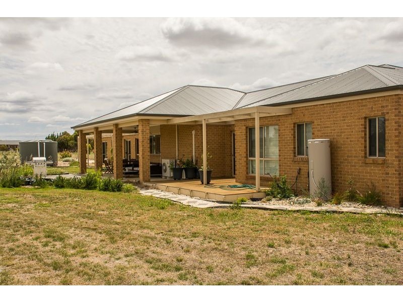 29 Warwick Way, Bannockburn VIC 3331