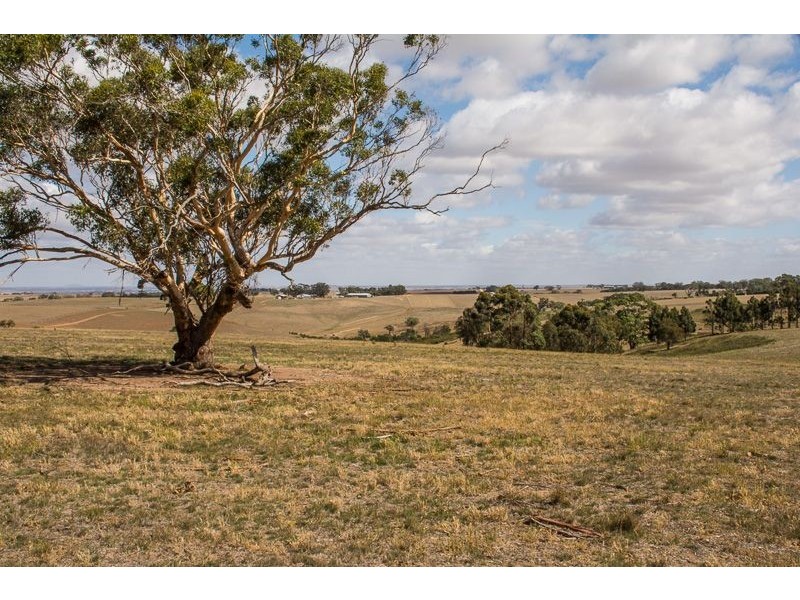 192 Savage Hill Road, Corindhap VIC 3352