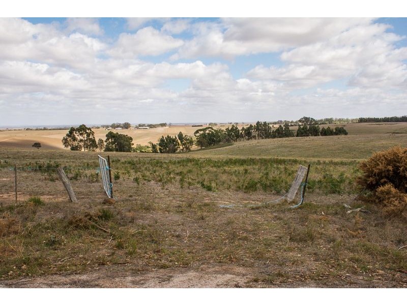 192 Savage Hill Road, Corindhap VIC 3352