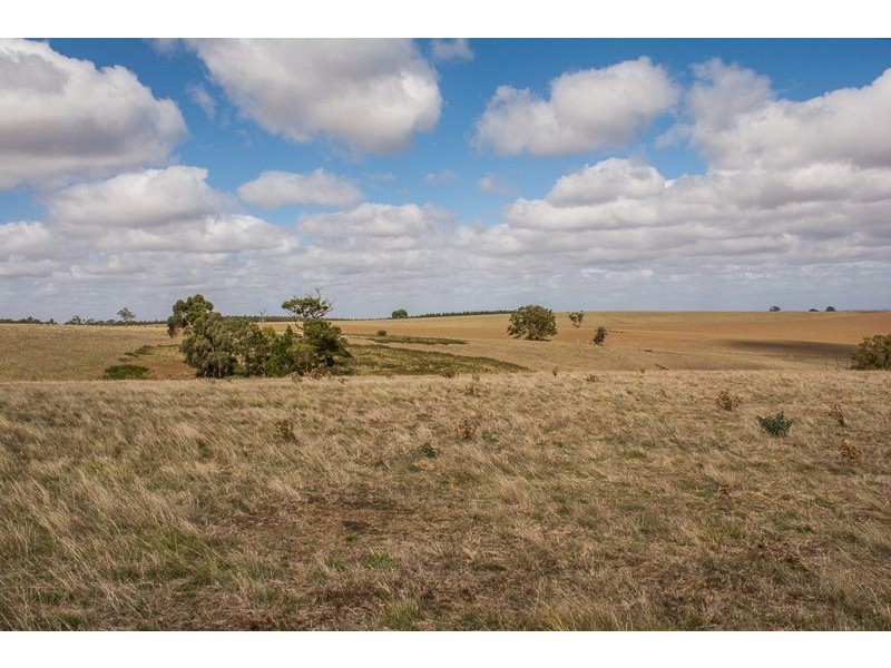 192 Savage Hill Road, Corindhap VIC 3352