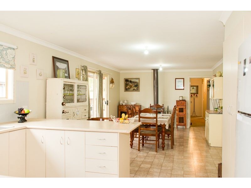 12 Gray Street, Lismore VIC 3324