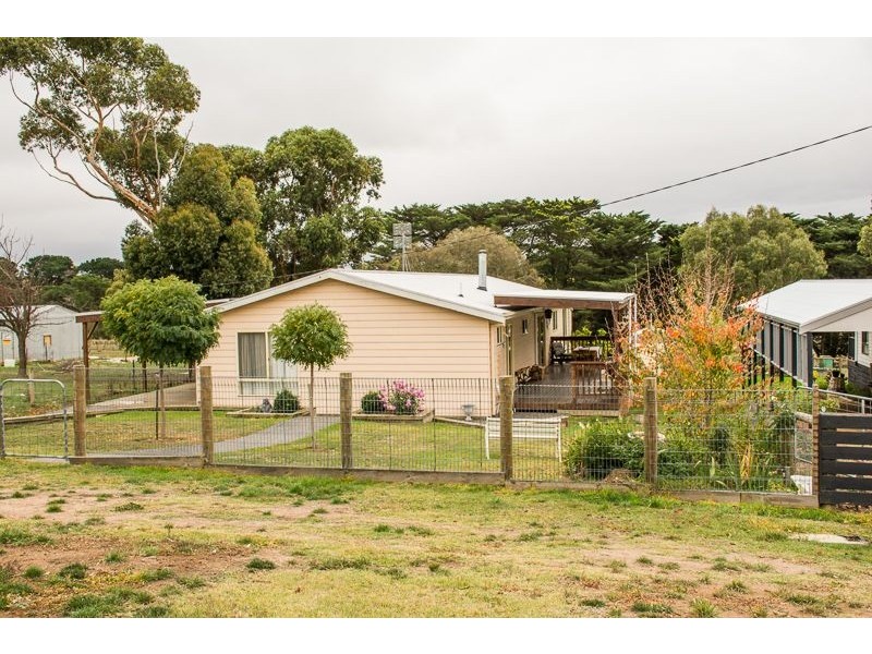 12 Gray Street, Lismore VIC 3324