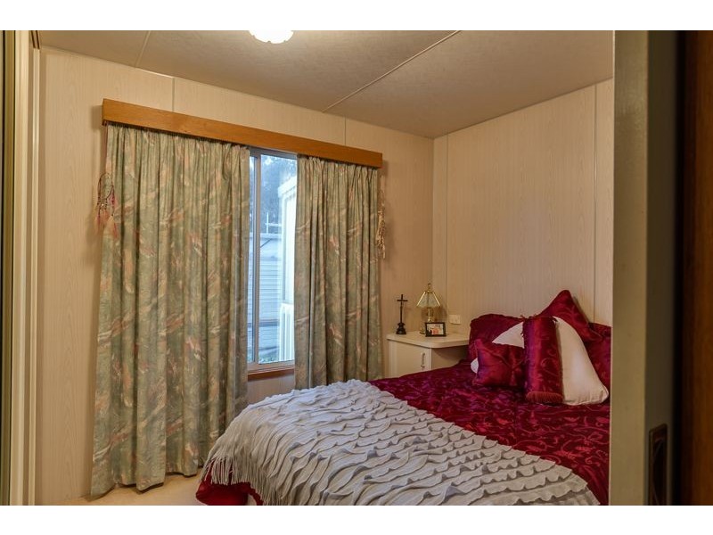 Site 17 Eldorado Tourist Park,  360 Ballarat Road, Batesford VIC 3221