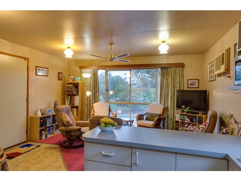 Site 17 Eldorado Tourist Park,  360 Ballarat Road, Batesford VIC 3221