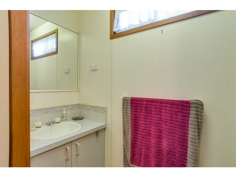 Site 17 Eldorado Tourist Park,  360 Ballarat Road, Batesford VIC 3221