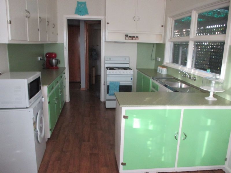 17 Macarthur Avenue, Hamlyn Heights VIC 3215