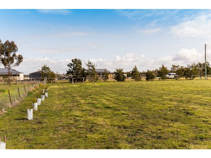 31 CA 10 Sutherland Street, Lethbridge VIC 3332