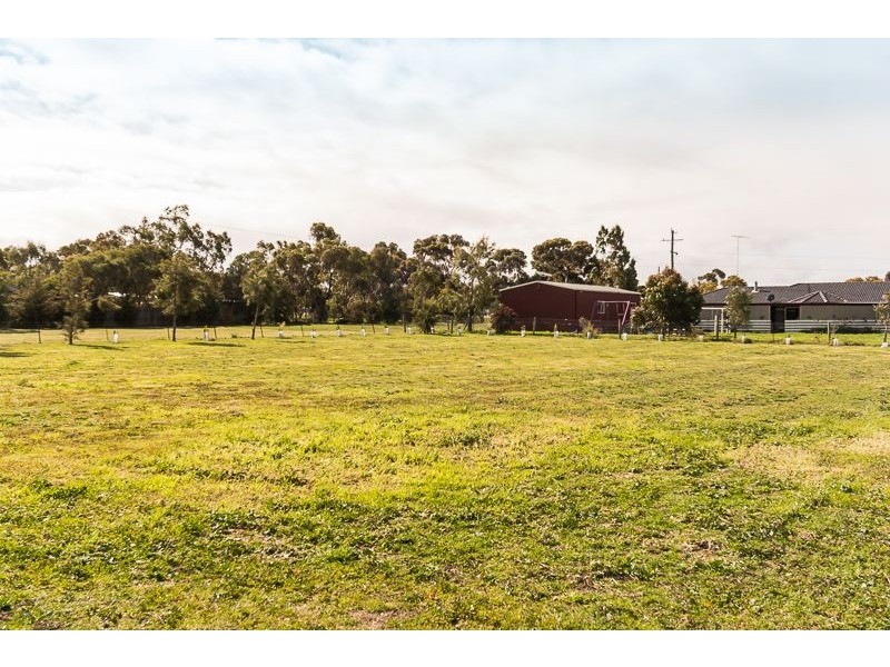 31 CA 10 Sutherland Street, Lethbridge VIC 3332