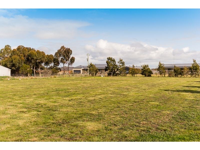 31 CA 10 Sutherland Street, Lethbridge VIC 3332