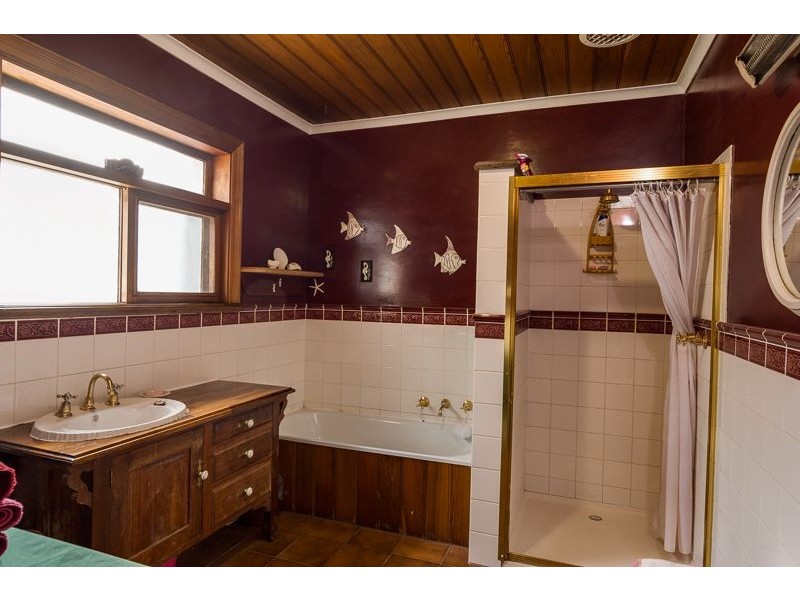 2025 Hamilton Highway, Murgheboluc VIC 3221