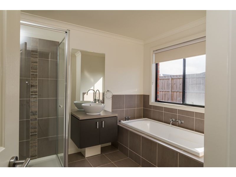 24 Imperial Way, Bannockburn VIC 3331