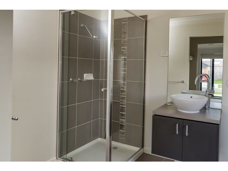 24 Imperial Way, Bannockburn VIC 3331