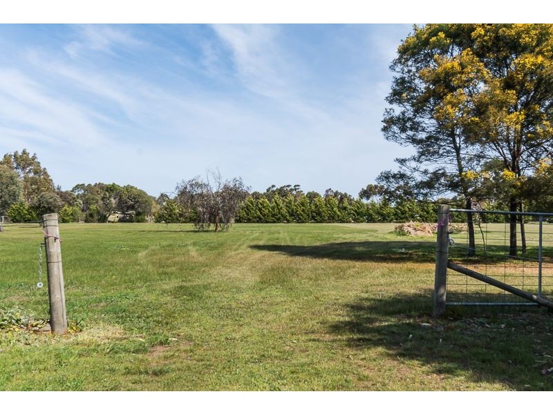 55 River Drive, Teesdale VIC 3328