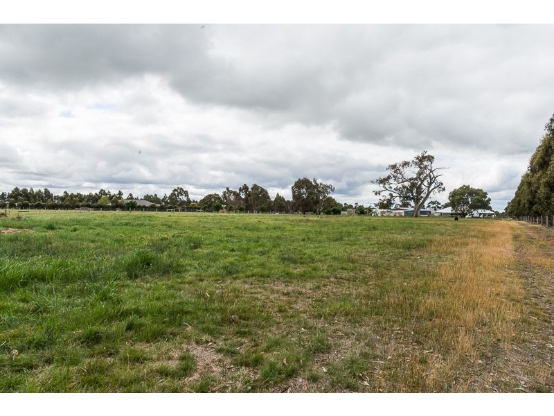 12a Kestrel Place, Teesdale VIC 3328