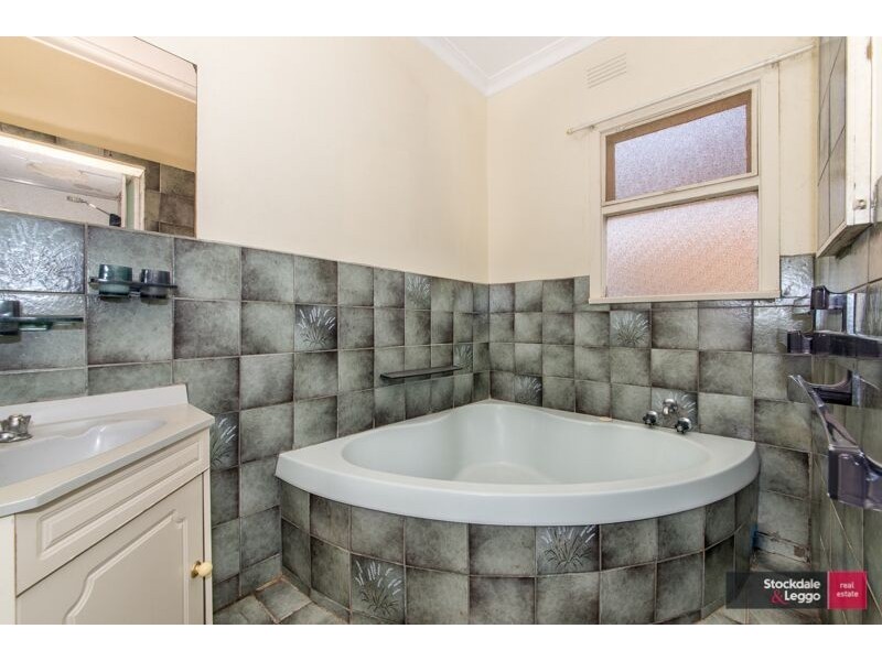 28 Wolseley Grove, Bell Post Hill VIC 3215