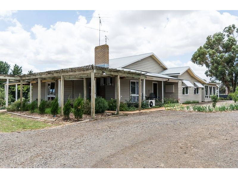 1028 Bannockburn-Shelford Road, Teesdale VIC 3328