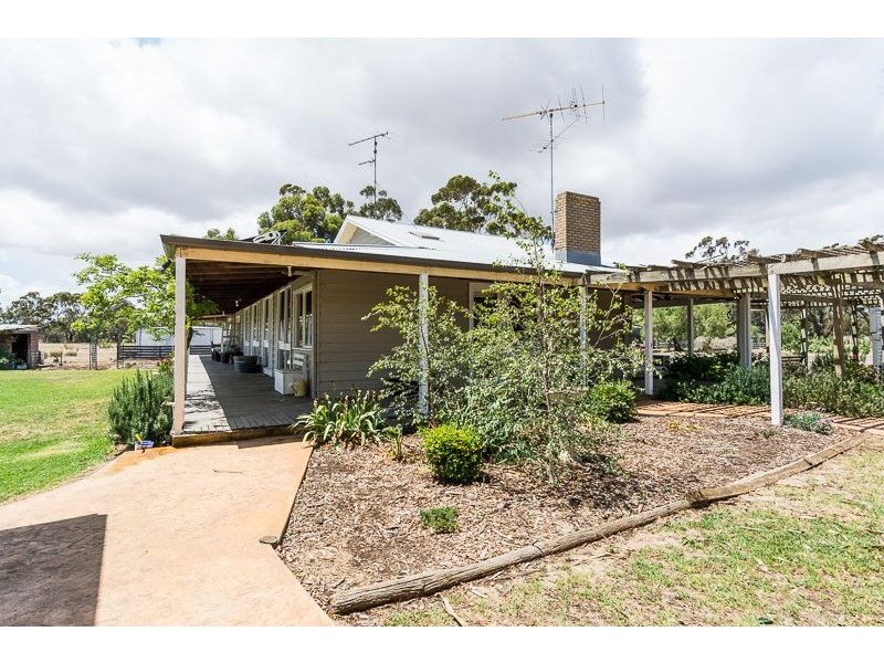 1028 Bannockburn-Shelford Road, Teesdale VIC 3328