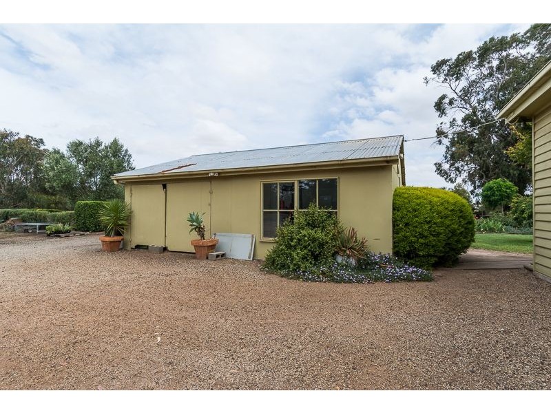 1043 Bannockburn – Shelford Road, Teesdale VIC 3328