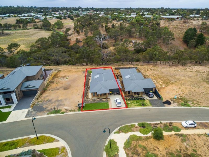 32 Willowbrae Way, Bannockburn VIC 3331