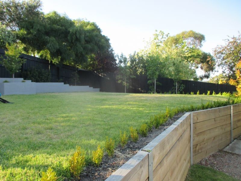 26 Cara Road, Highton VIC 3216