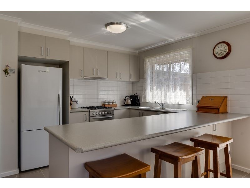 2/15 Burnside Road, Bannockburn VIC 3331