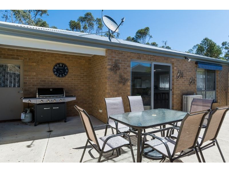2/15 Burnside Road, Bannockburn VIC 3331
