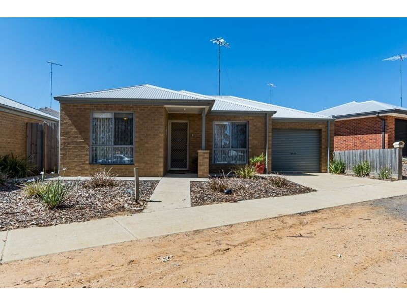 2/15 Burnside Road, Bannockburn VIC 3331