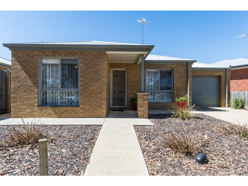 2/15 Burnside Road, Bannockburn VIC 3331