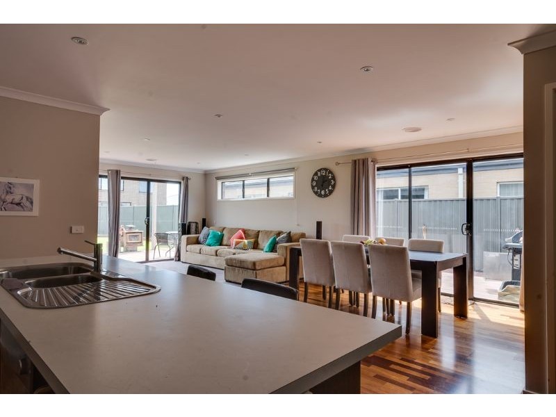 8 Yoorok Drive, Lara VIC 3212