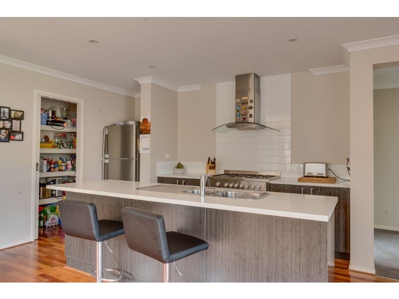 8 Yoorok Drive, Lara VIC 3212