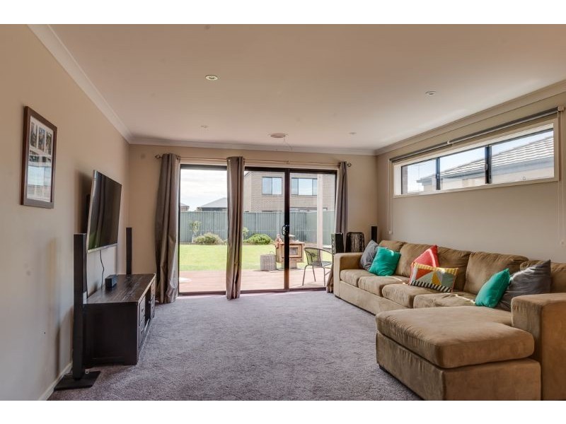 8 Yoorok Drive, Lara VIC 3212