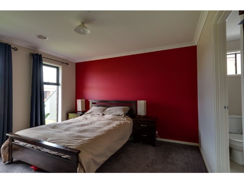 8 Yoorok Drive, Lara VIC 3212