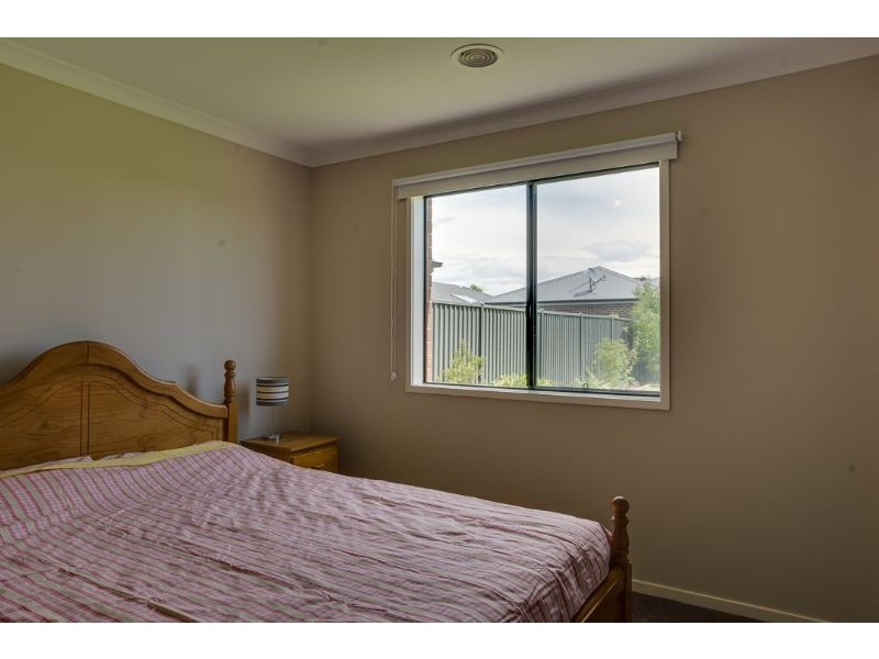 8 Yoorok Drive, Lara VIC 3212