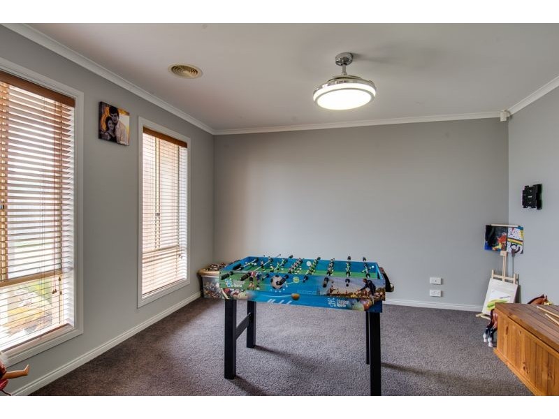 8 Genista Court, Corio VIC 3214