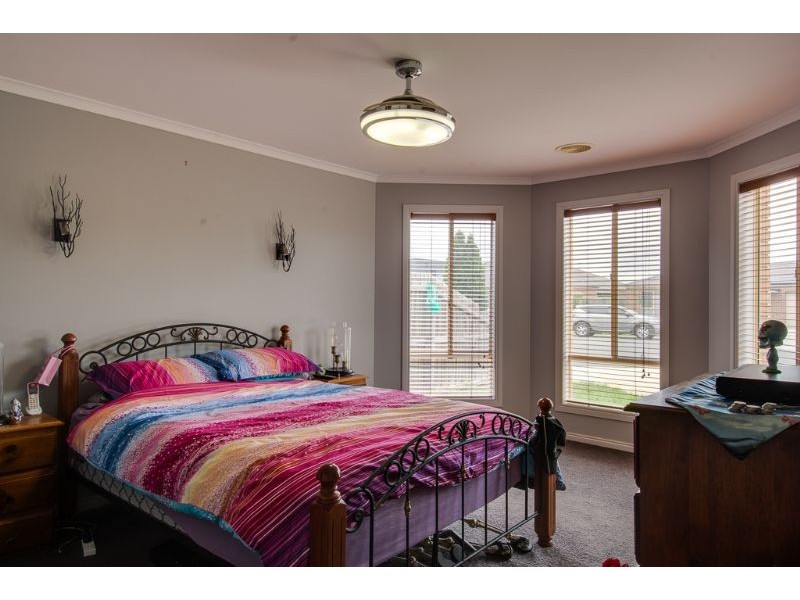 8 Genista Court, Corio VIC 3214