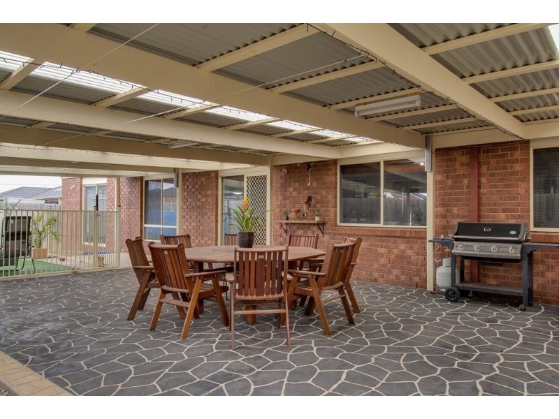 8 Genista Court, Corio VIC 3214