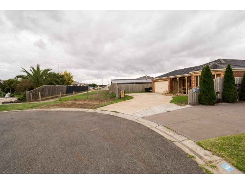 8 Genista Court, Corio VIC 3214