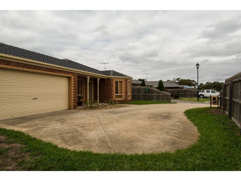8 Genista Court, Corio VIC 3214