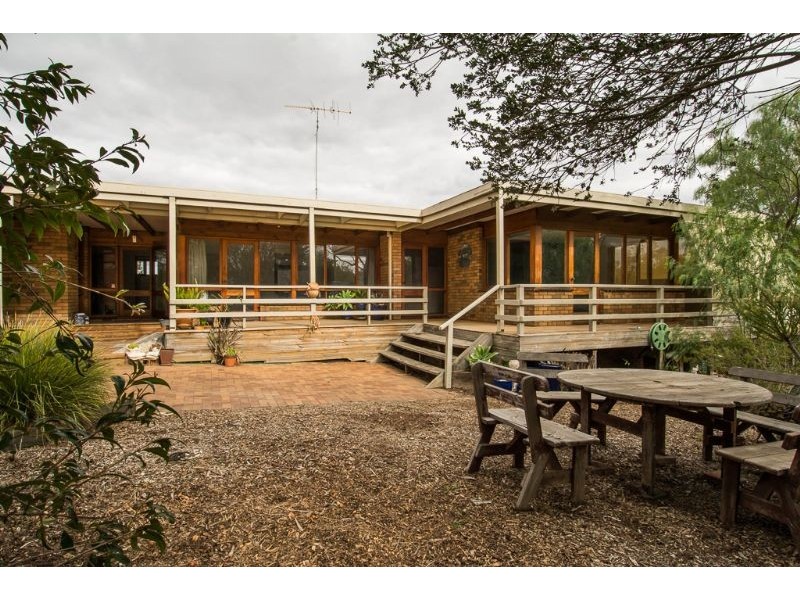 2959 Midland Highway, Lethbridge VIC 3332