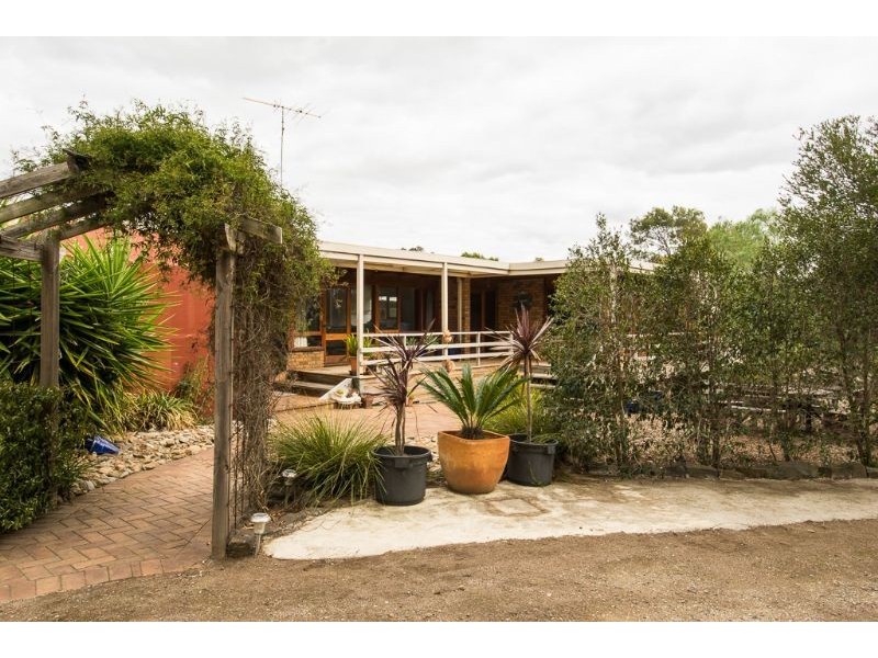 2959 Midland Highway, Lethbridge VIC 3332