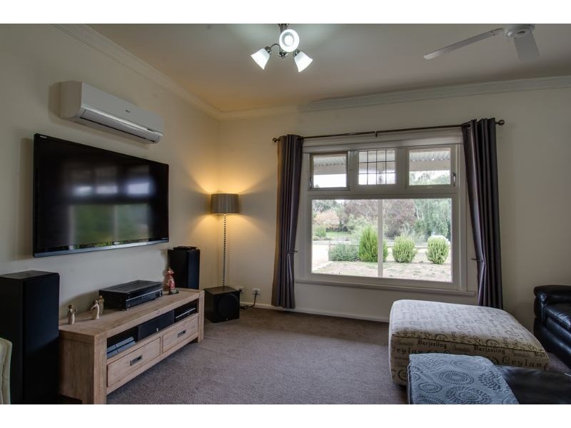 1132 Bannockburn Shelford Road, Teesdale VIC 3328