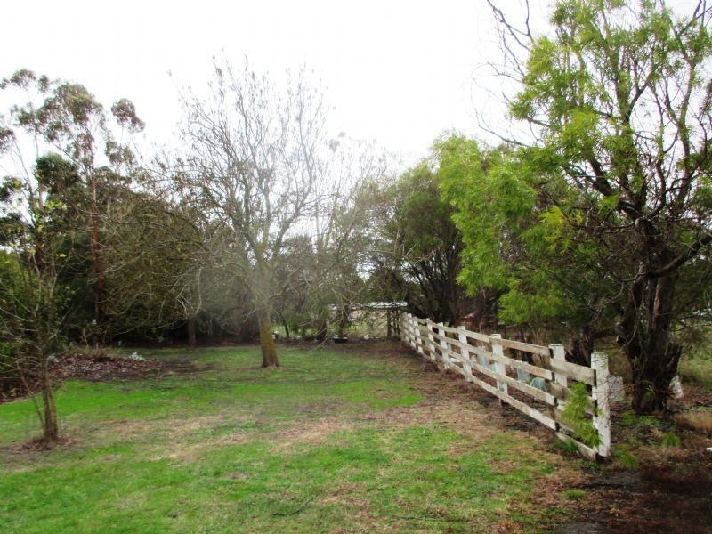 6 McLeod Street, Meredith VIC 3333