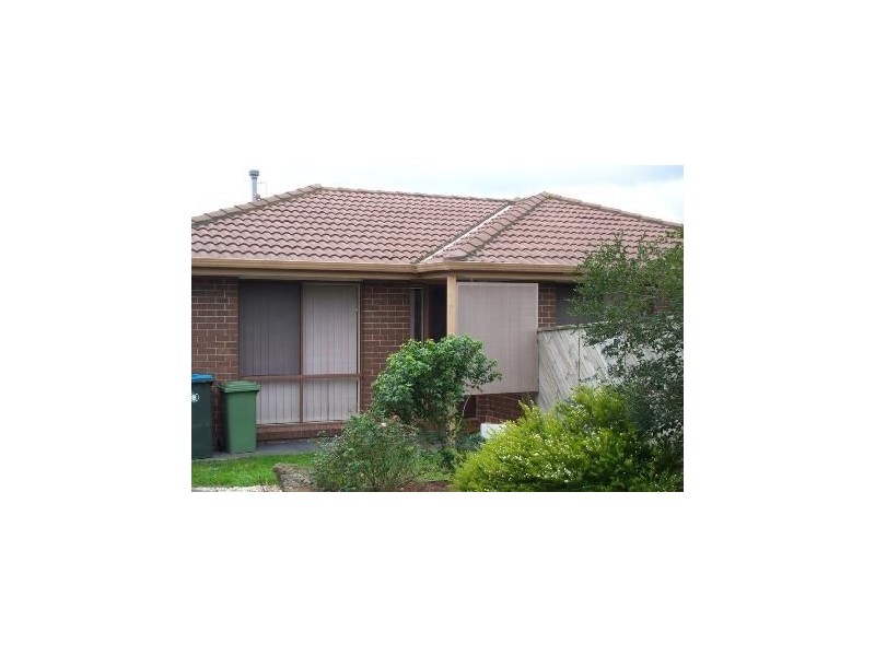 2/6 Blackwood Drive, Narre Warren VIC 3805