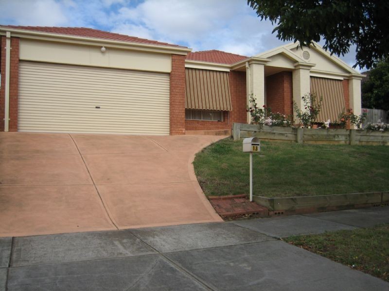 13 Blackwood Drive, Narre Warren VIC 3805