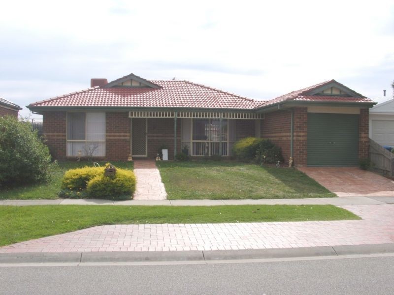 15 Armadale Drive, Narre Warren VIC 3805