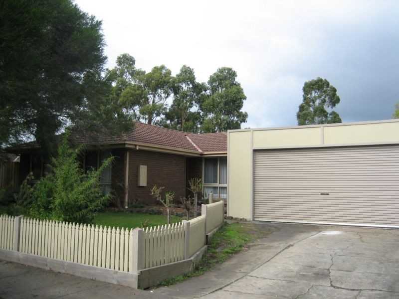 22 Garryowen Crescent, Narre Warren VIC 3805