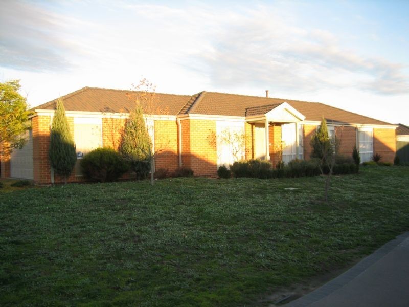 14 Feehan Crescent, Narre Warren VIC 3805