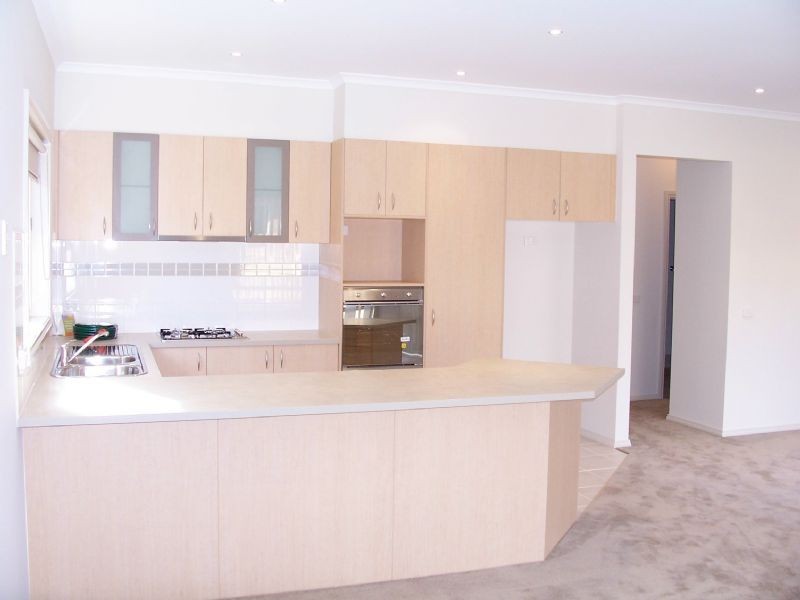 54 Amhurst Drive, Narre Warren South VIC 3805