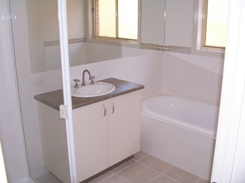 54 Amhurst Drive, Narre Warren South VIC 3805