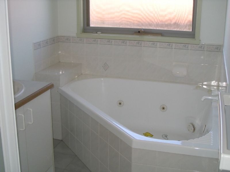 21 Cottswold Avenue, Narre Warren VIC 3805